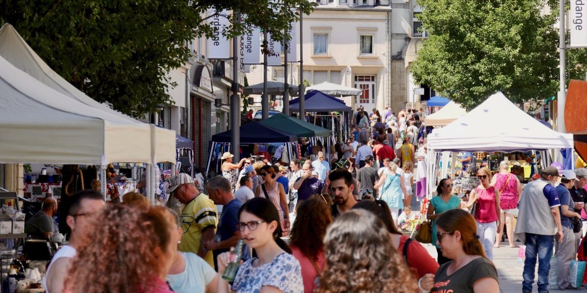 Viel Rares für Bares beim Differdinger „Rentrées-Floumaart“