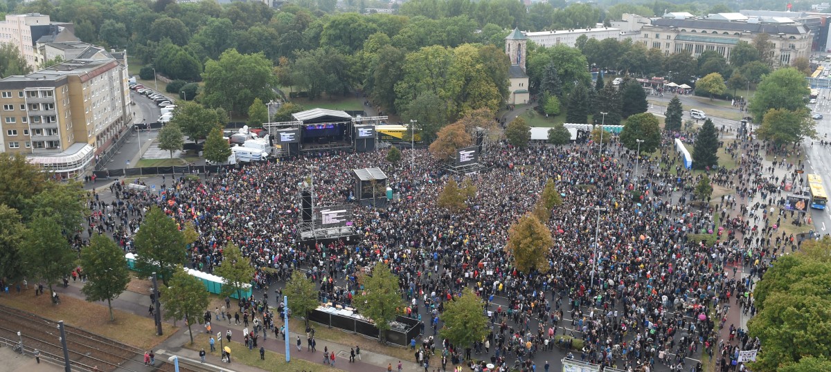 Chemnitz_Konzert_58586716urn_binary_dpa_com_20090101_180903-90-026098-FILED