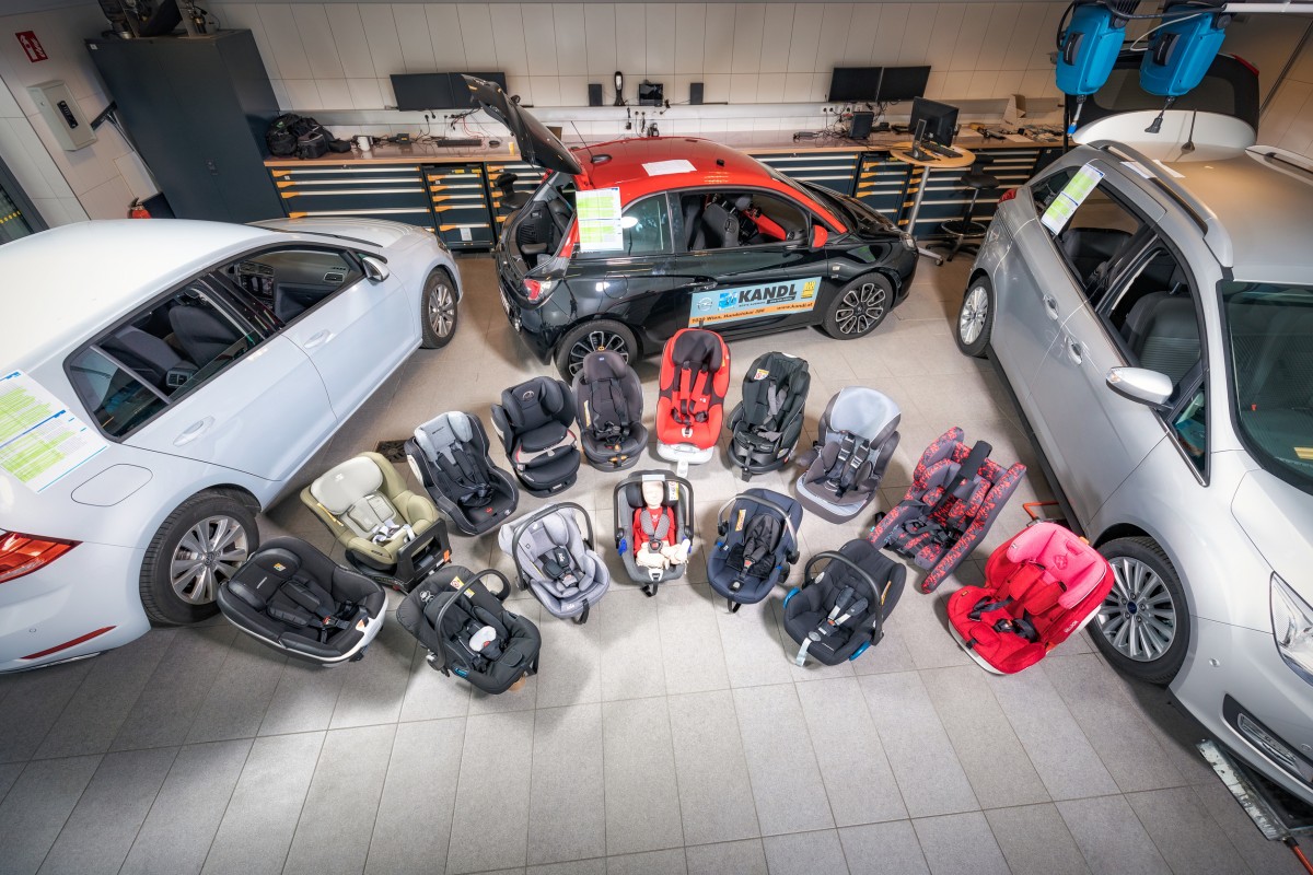 18 Kindersitze im Test