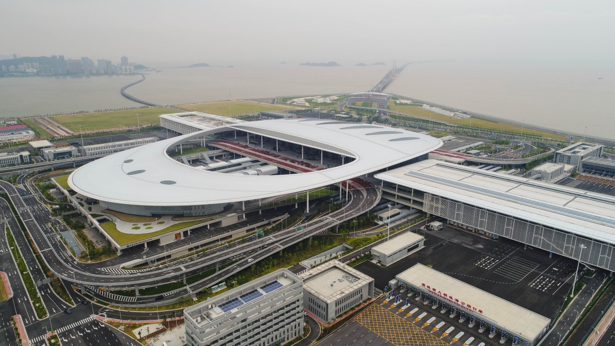 Bruecke_verbindet_Ho_59138947