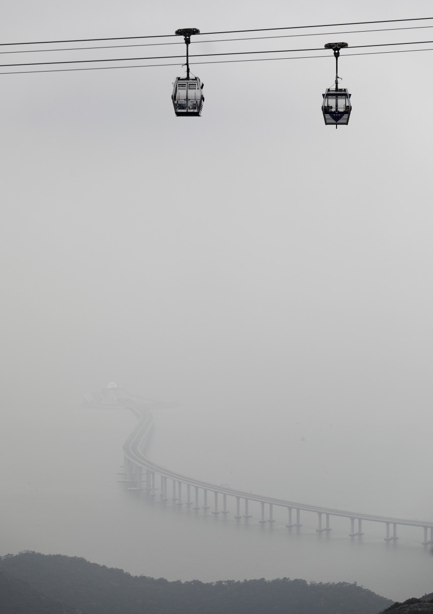 Bruecke_verbindet_Ho_59144348