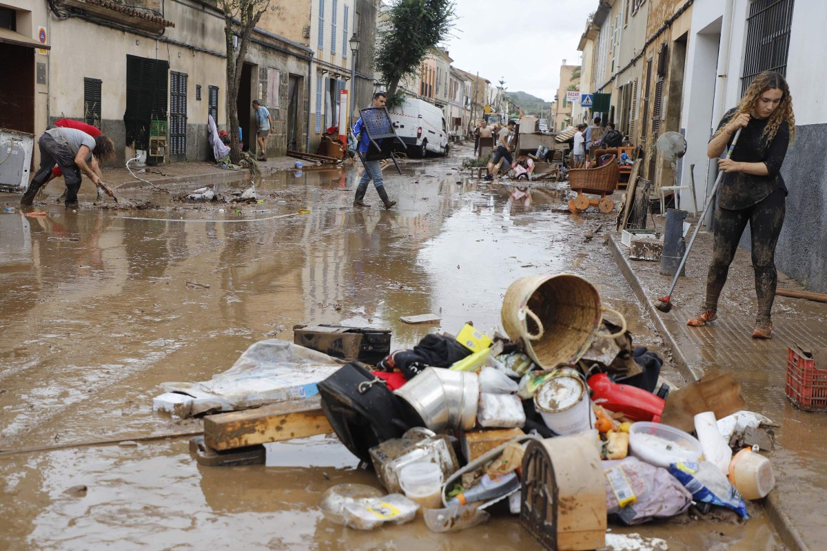 Unwetter_auf_Mallorc_59000482urn_binary_dpa_com_20090101_181010-90-023645-FILED