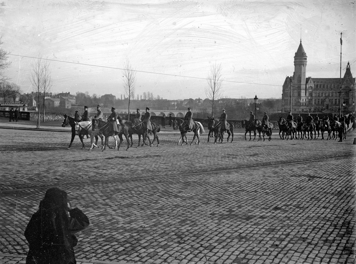 490_0008_15026594_inconnu_1918_4_1654_shopped