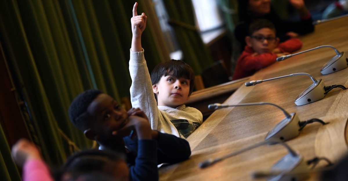 Rutschen, Schaukeln und ein Skatepark: Kinder der „Maison relais“ wurden zum Weltkindertag ins Rathaus eingeladen