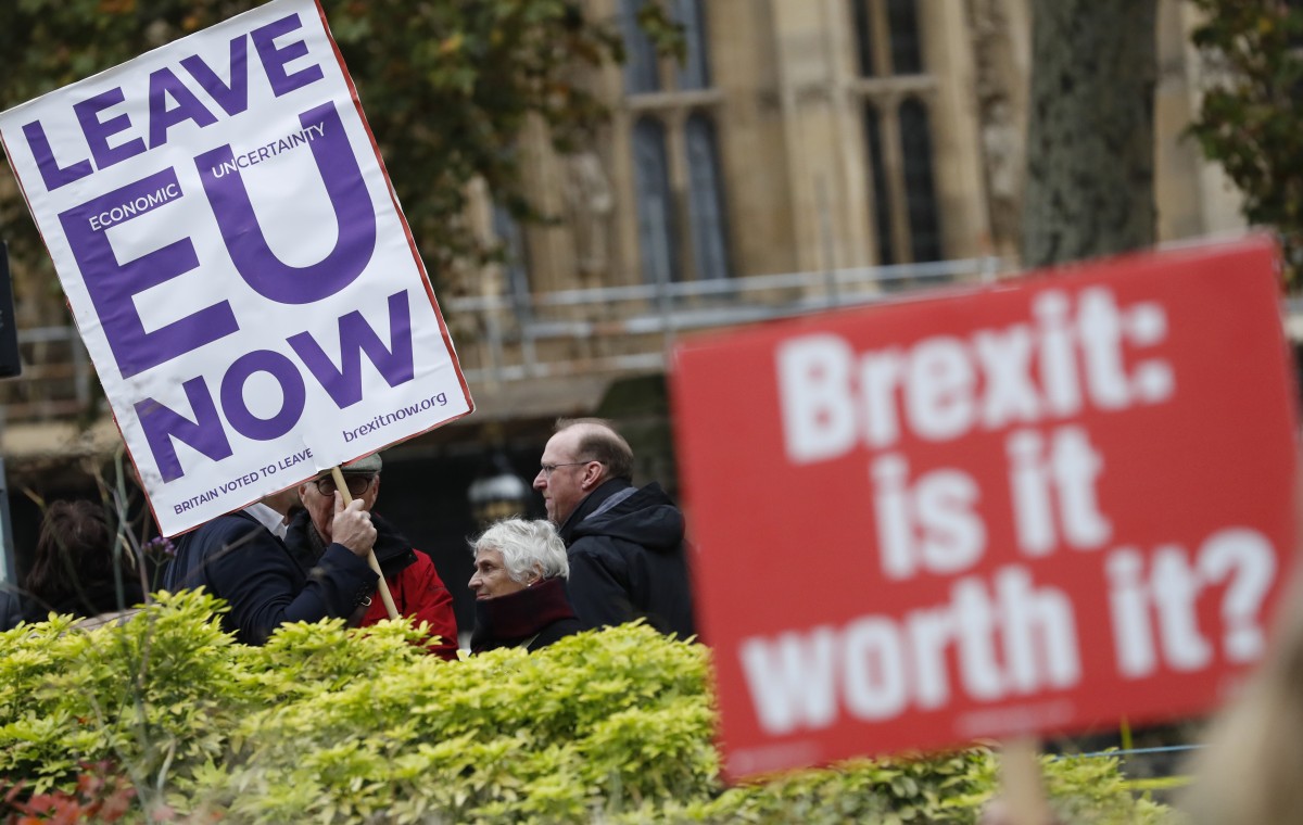 EU-Länder stellen sich hinter Brexit-Abkommen – May bangt weiter