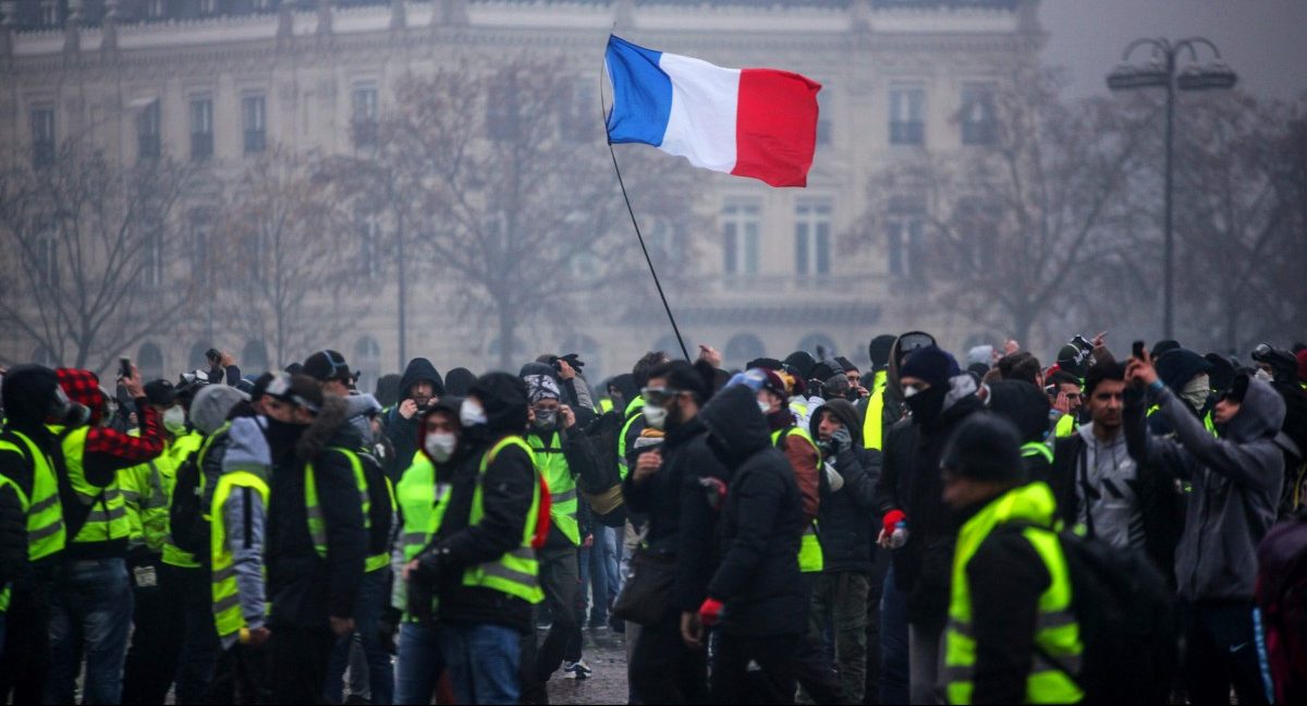 Auf Abwegen: Macron, Frankreich und die „Gilets jaunes“