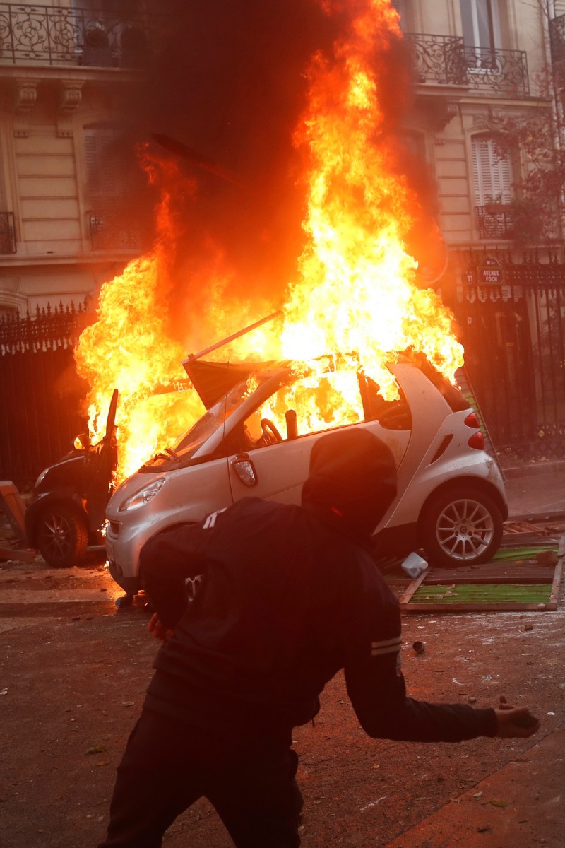 Demonstration_in_Fra_59579348urn_binary_dpa_com_20090101_ap_6ce4b565fa86409981ff9507b5ed1b80-FILED