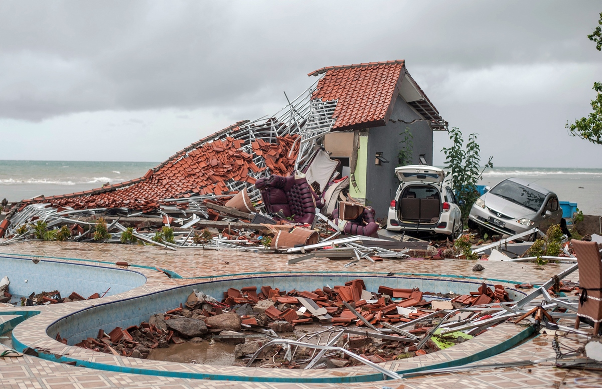 Großer Hilfseinsatz nach Tsunami - Zahl der Tsunami-Todesopfer steigt auf 429