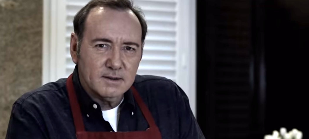 Kevin Spacey steht wegen Vorwürfen sexueller Übergriffe vor Gericht – und veröffentlicht bizarres Video