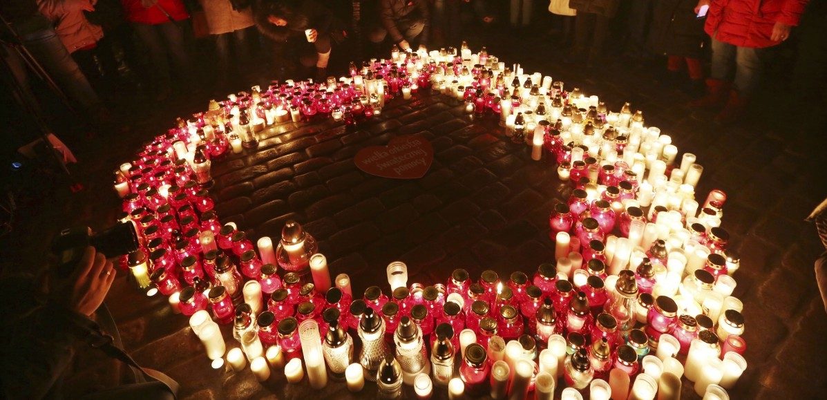 Staatstrauer nach Mord: Begräbnisfeiern ziehen auch politische Widersacher Adamowiczs an