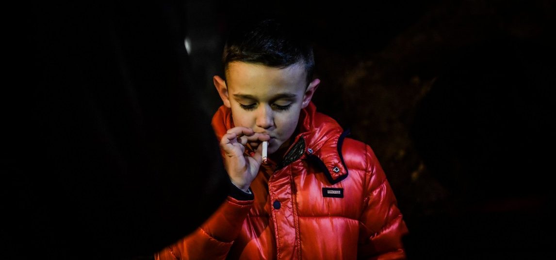 Portugiesisches Dorf lässt Kinder zum Epiphaniasfest rauchen – Bewohner verweisen auf lange Tradition