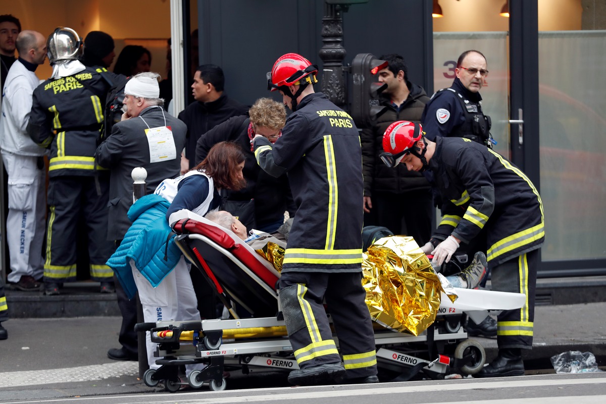 Explosion_in_Paris_59959938urn_binary_dpa_com_20090101_ap_491028adfdad493d86845aa472261fd4-FILED