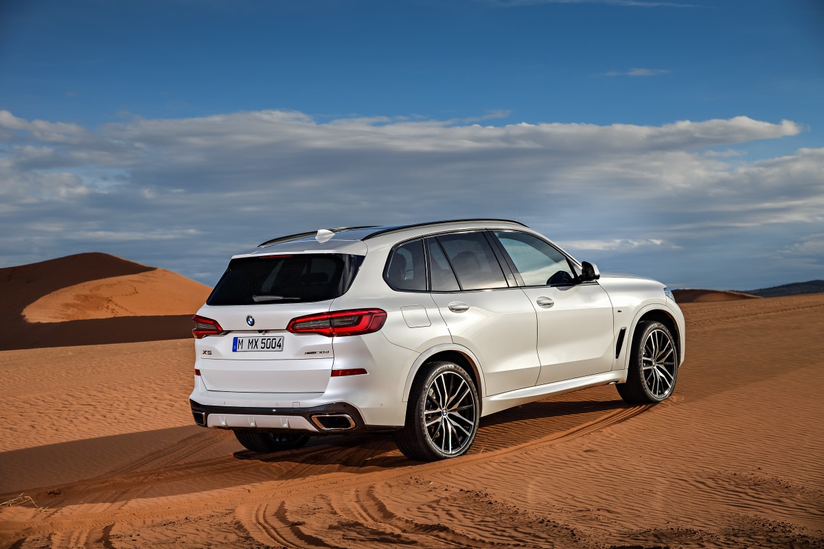 P90303995_highRes_the-all-new-bmw-x5-0