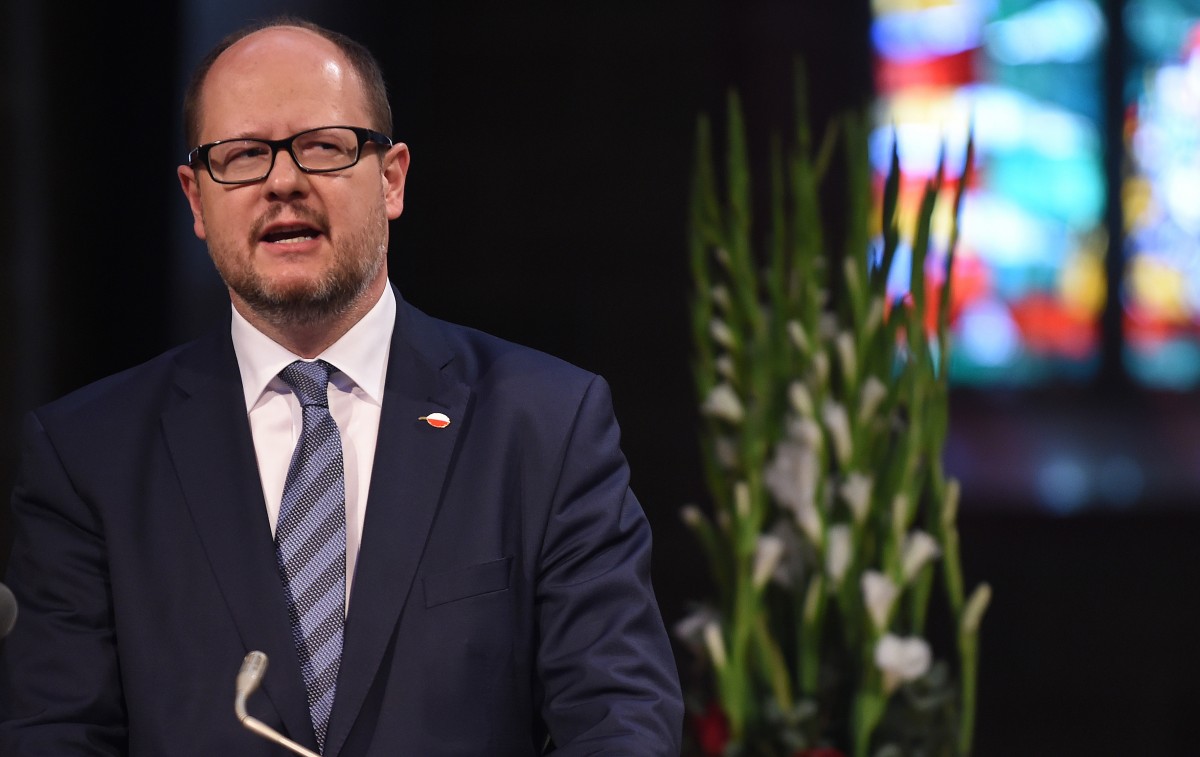 Danzigs Bürgermeister Pawel Adamowicz stirbt nach Messerangriff