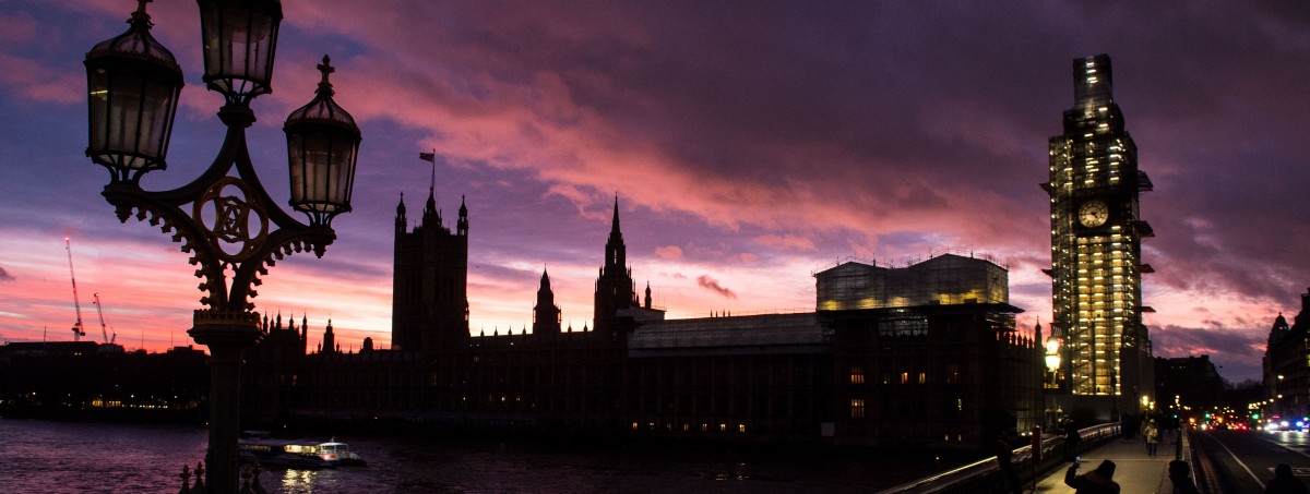 May kämpft mit neuen Zusicherungen aus Brüssel für Brexit-Deal