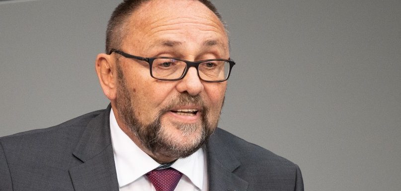 Deutschland: Vermummte schlagen AfD-Politiker krankenhausreif - BKA ermittelt