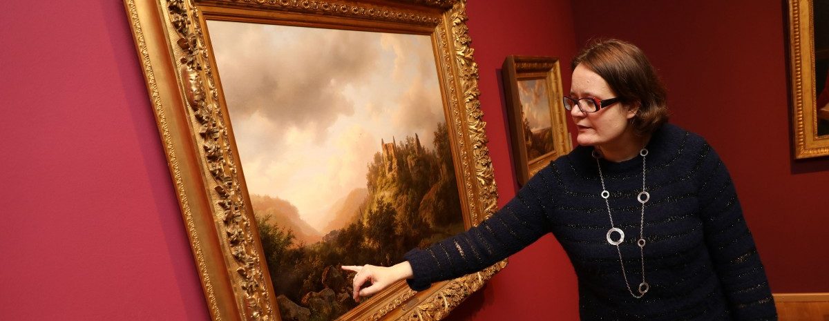 Die Chefin der Bilder: Malgorzata Nowara entscheidet, wie die Kunstwerke im Museum gezeigt werden