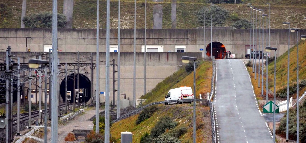 Prozess: Luxemburger Taxifahrer sollen Flüchtlinge nach England geschleust haben
