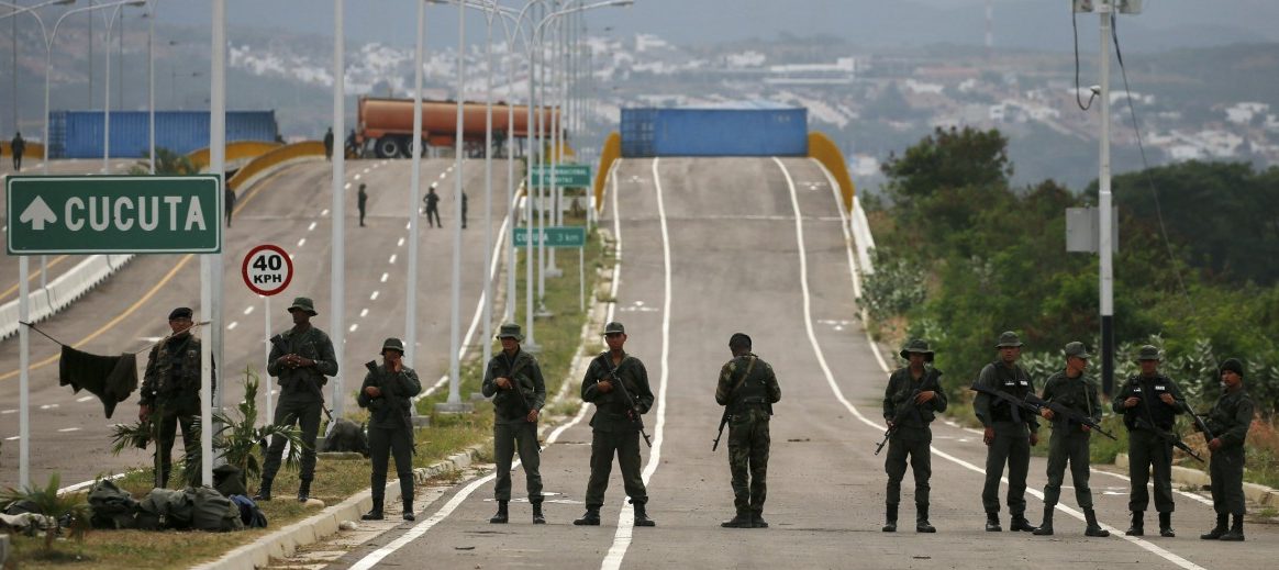 Venezuela: Hilfskonvoi kurz vor Grenze ausgebremst