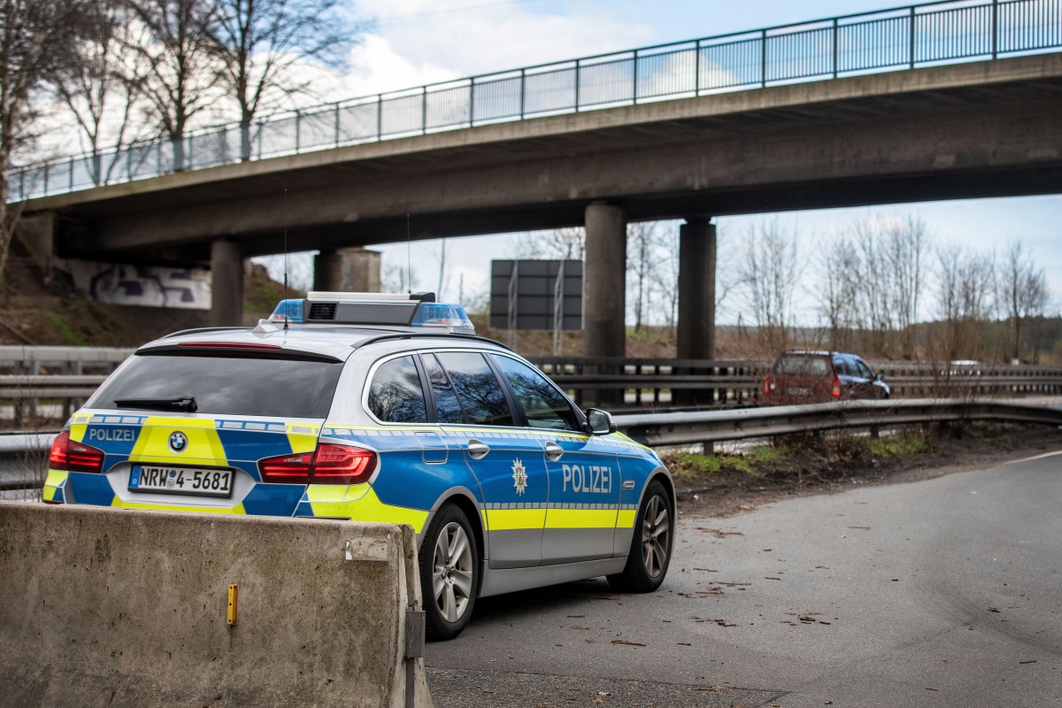 Kontrollen_der_Poliz_60686160urn_binary_dpa_com_20090101_190318-99-438929-FILED