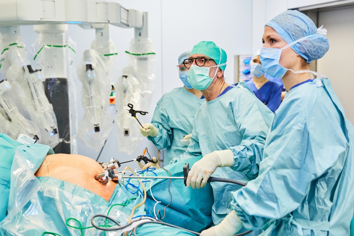 OP-Robot-Da-Vinci-Dr-Azagra-08