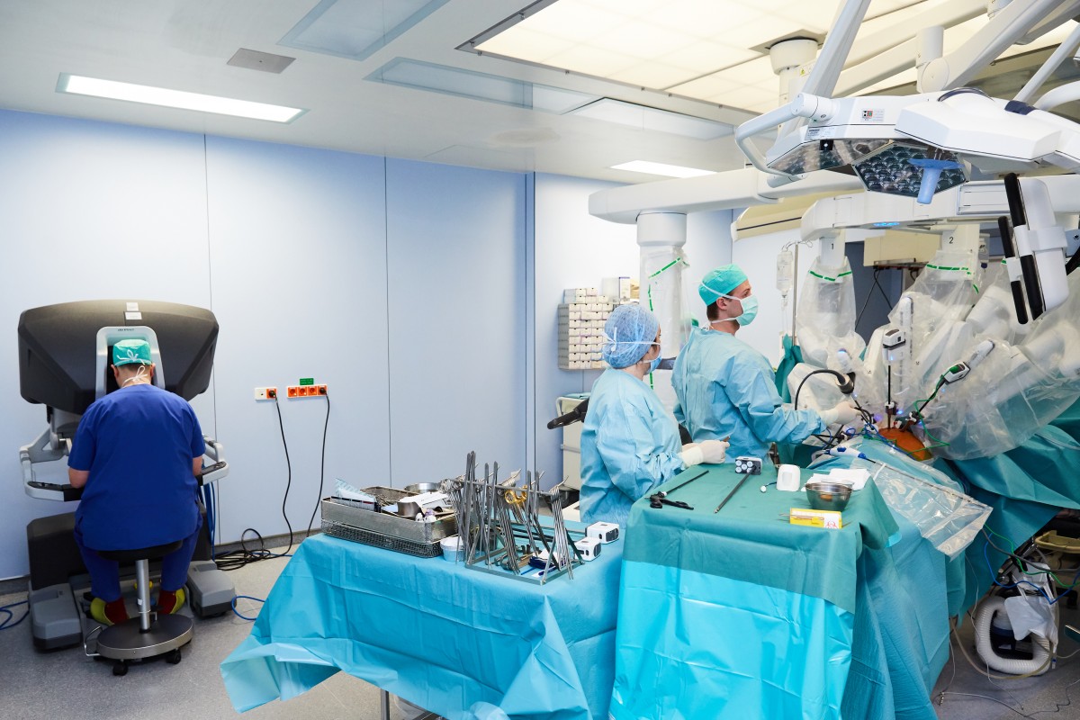 OP-Robot-Da-Vinci-Dr-Mathieu-26