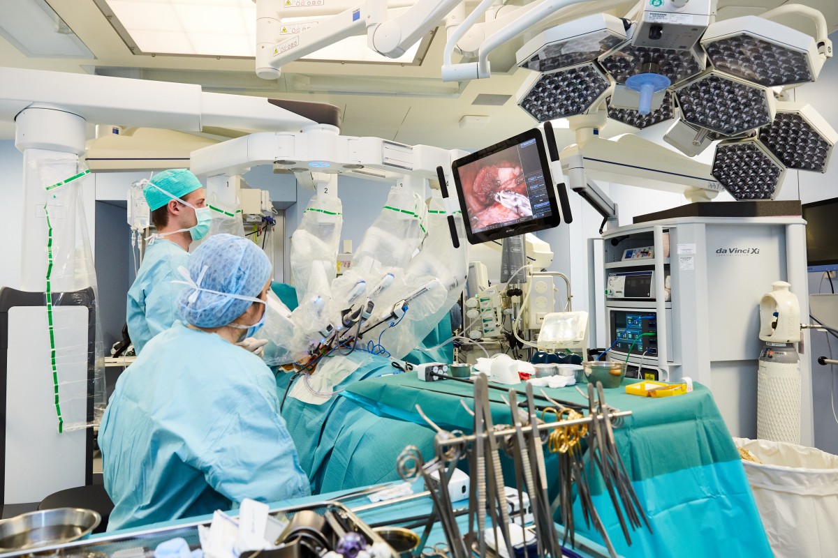 OP-Robot-Da-Vinci-Dr-Mathieu-36