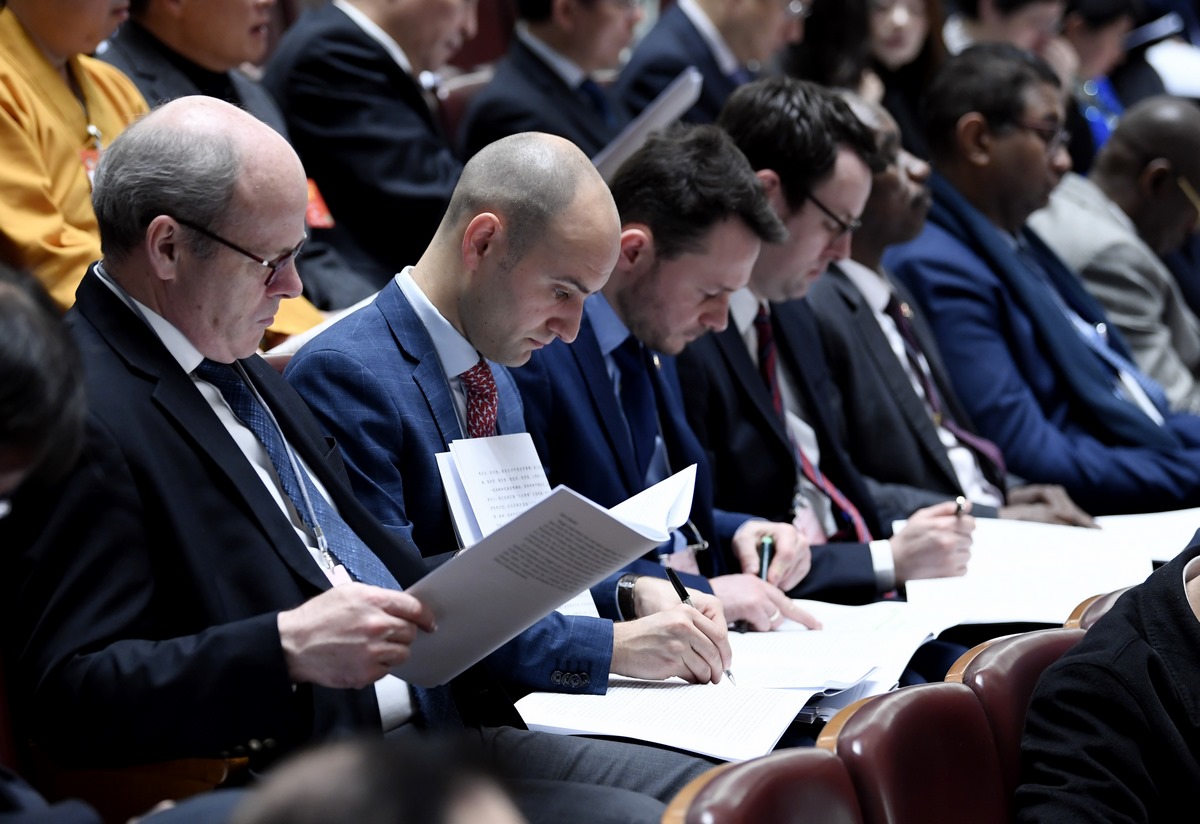 Volkskongress_in_Chi_60533905urn_binary_dpa_com_20090101_190305-90-003013-FILED