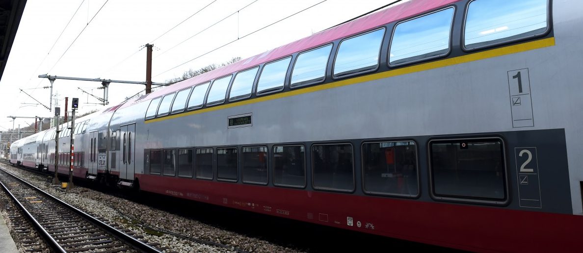 Mann belästigt 18-Jährige sexuell im Zug, nun drohen ihm 15 Monate Haft