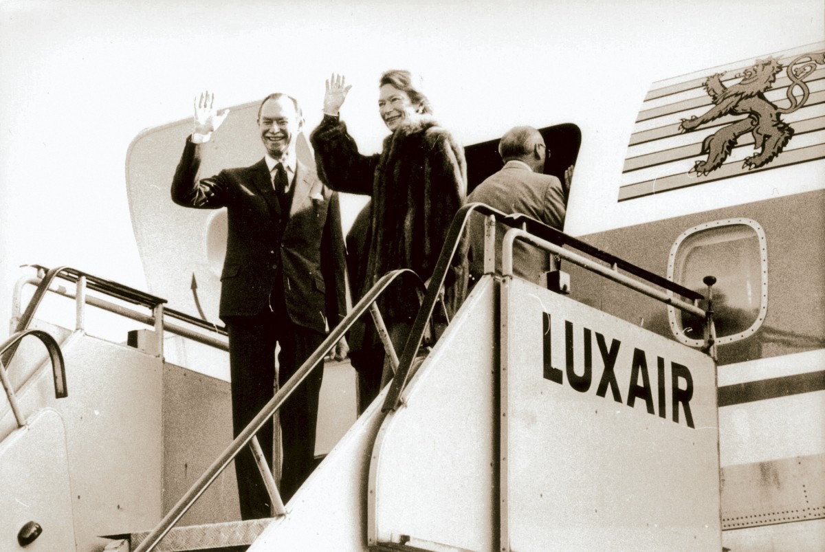 490_008_432686_Das großherzgliche Paar startet zu einer Amerikareise