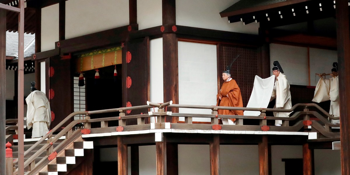 Abdankung_von_Kaiser_61139703urn_binary_dpa_com_20090101_190430-99-18058-FILED