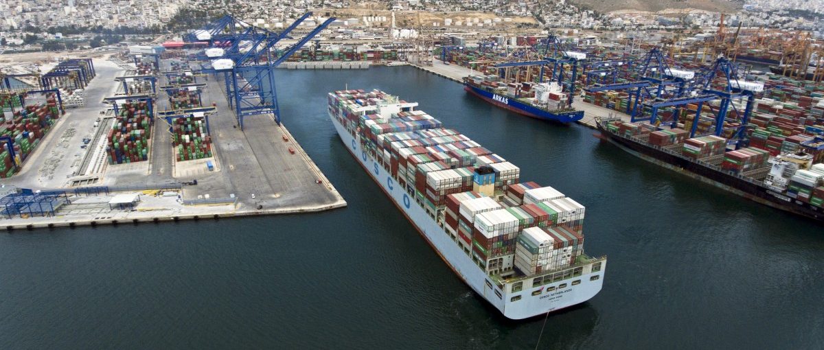 Schienen, Straßen, Häfen, Kraftwerke - gebaut und betrieben von chinesischen Firmen