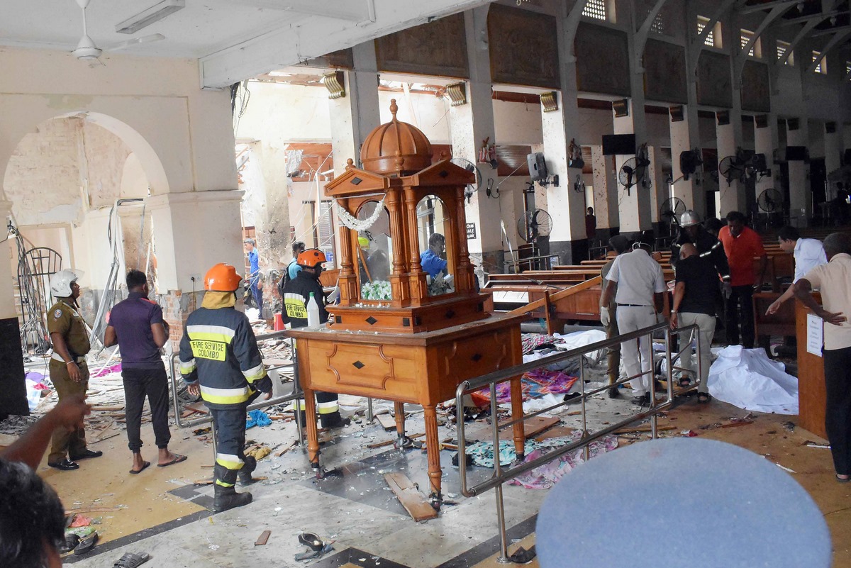 Explosionen_in_Sri_L_61052448urn_binary_dpa_com_20090101_190421-90-017657-FILED