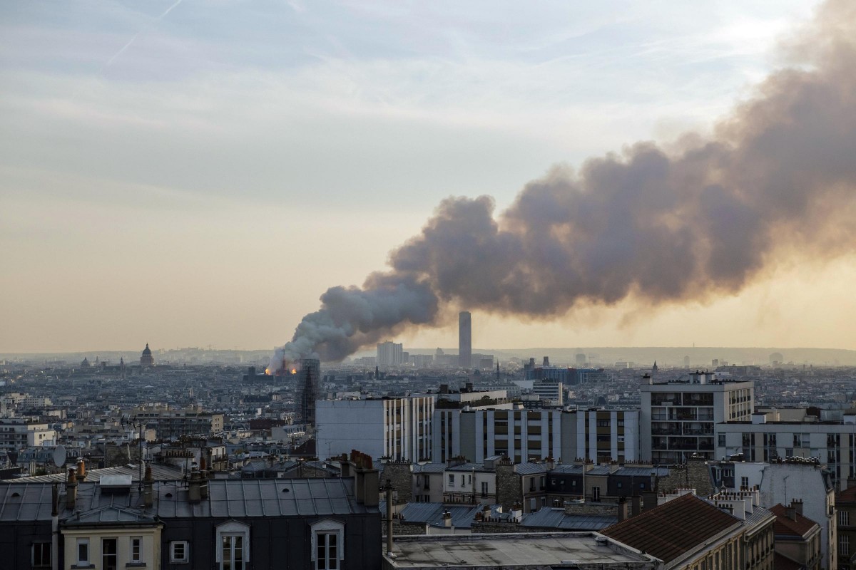 Pariser_Kathedrale_N_60994402urn_binary_dpa_com_20090101_190415-90-029638-FILED