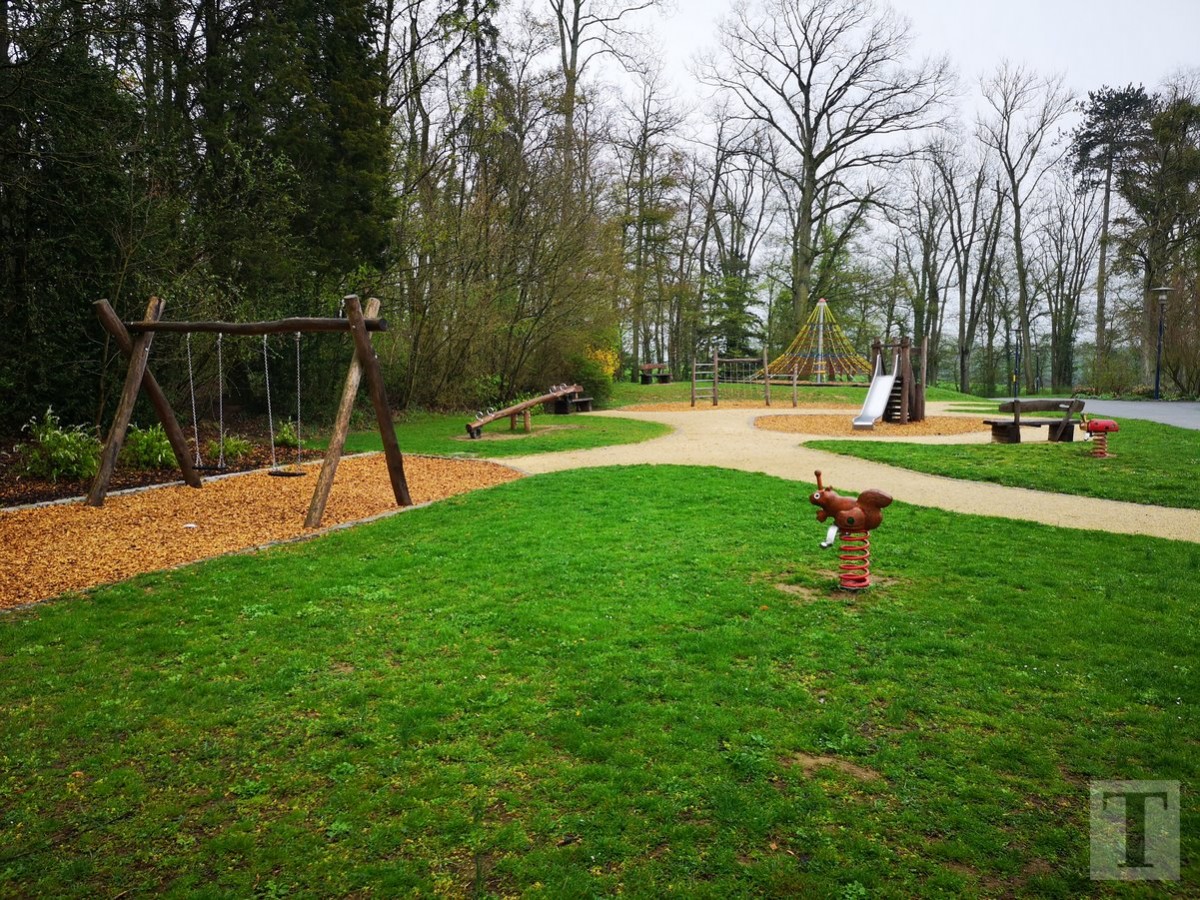 Roseraie Mondorf Aire de jeux_465285