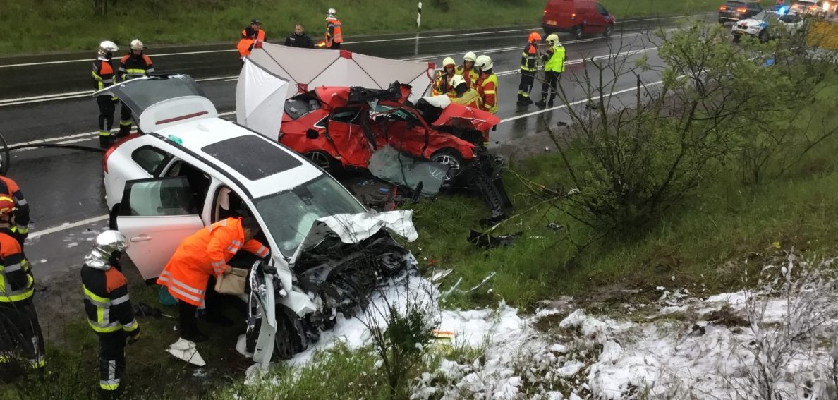 Lipperscheid: 25-Jähriger stirbt bei schwerem Unfall auf der N7