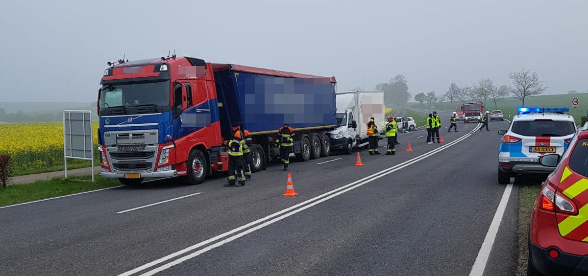 Massenkarambolage auf der N7: Zwei Verkehrsteilnehmer erlitten schwere Verletzungen