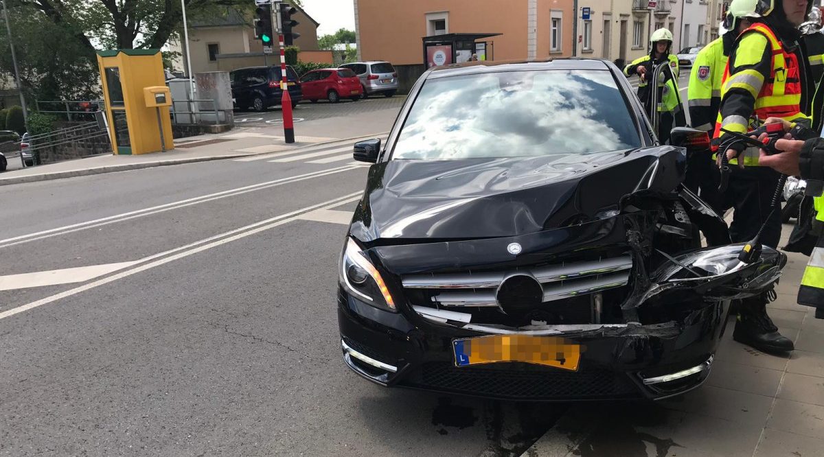 Tödlicher Unfall in Merl: 81-jährige Autofahrerin stirbt nach Unfall im Krankenhaus