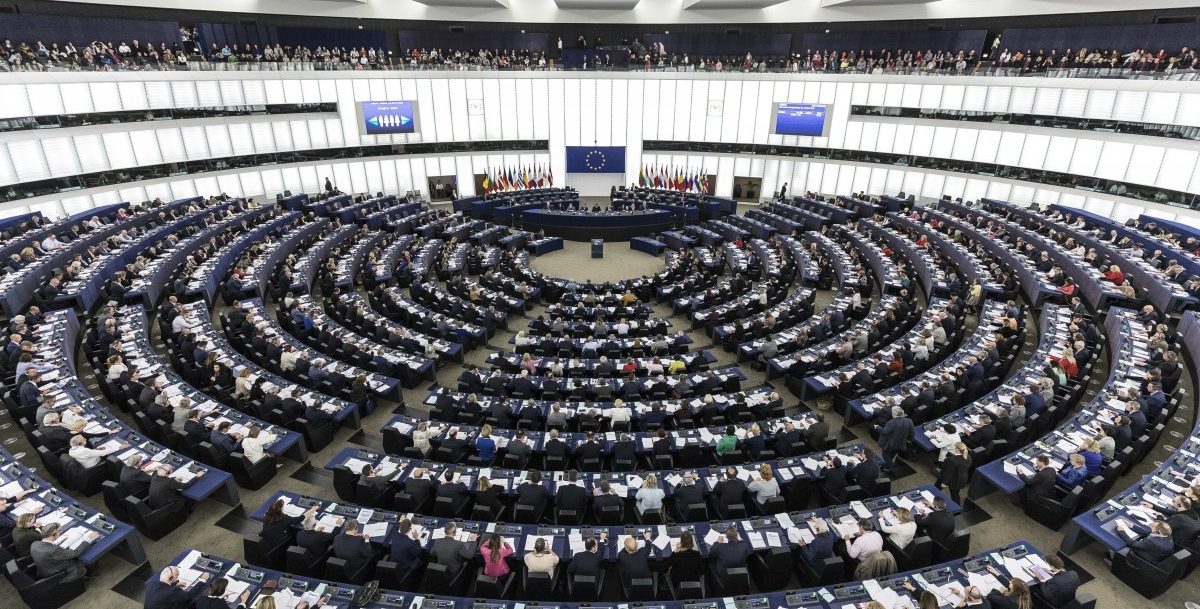 Was wird aus den Fraktionen im EU-Parlament? Reger Zulauf für EU-Kritiker und -Gegner erwartet