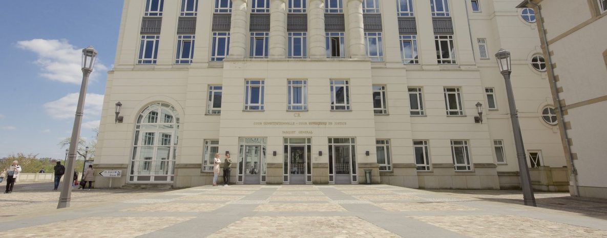 Sozialleistungen erschlichen: Neun Monate Haft für 45-Jährigen