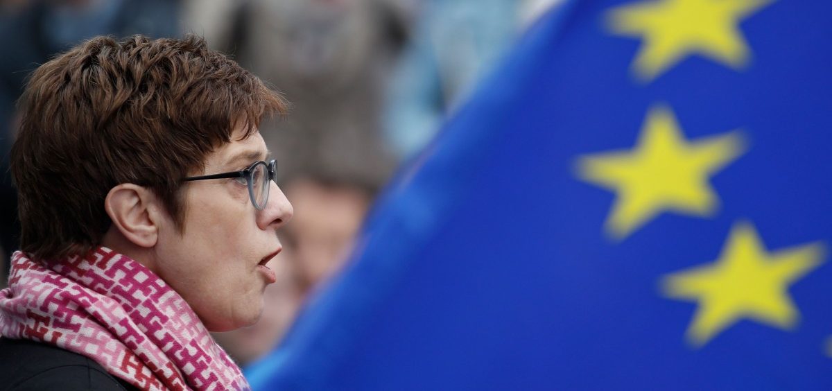 Annegret Ratlos: CDU-Chefin Kramp-Karrenbauer steckt in der Warteschleife