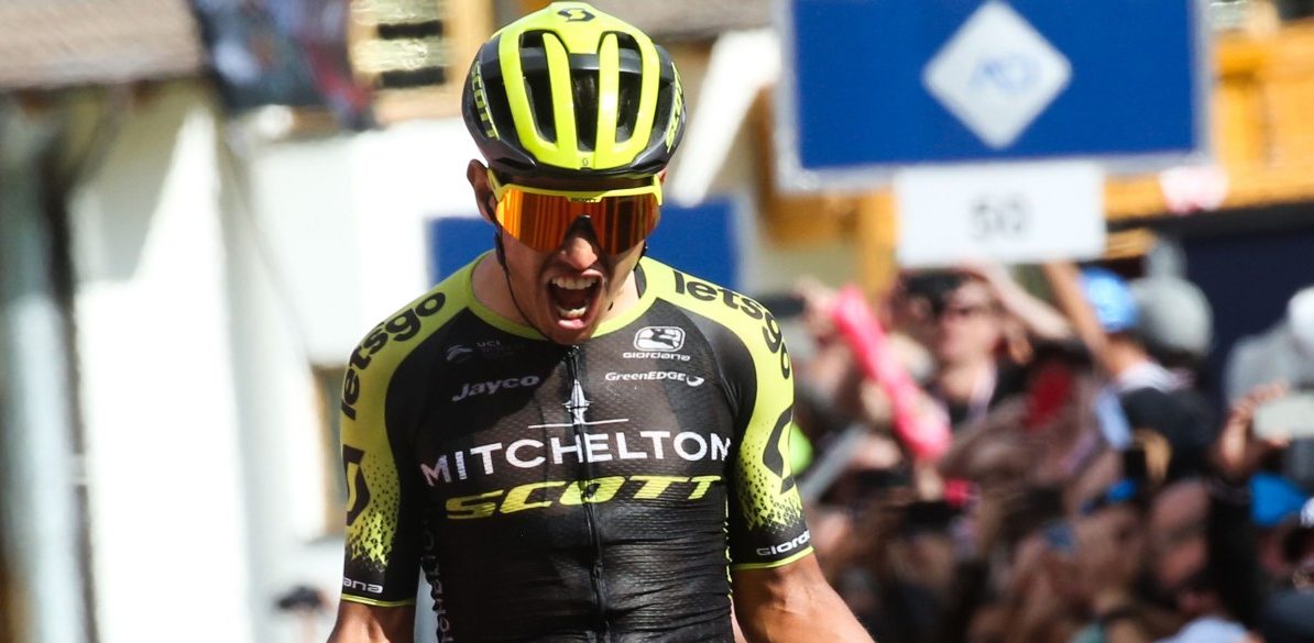 Richard Carapaz bleibt fürs Giro-Finale in Rosa – Chaves feiert Solosieg