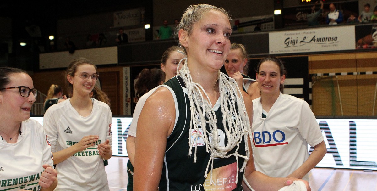 Alexandra Louin schafft es mit Nerven aus Stahl zum fast unmöglichen Buzzer Beater