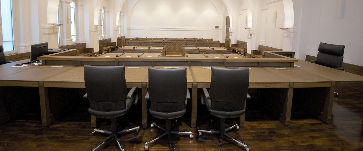 Prozess um prügelnde Polizisten: Wer hat zuerst zugeschlagen?