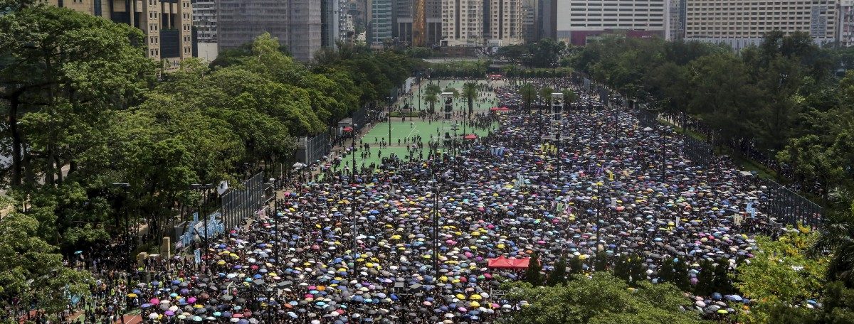 Hongkonger gehen erneut gegen Regierung auf die Straße