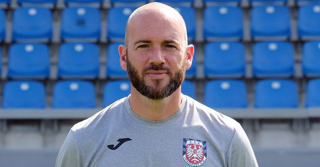 Progrès stellt den deutschen Profitrainer Roland Vrabec offiziell vor