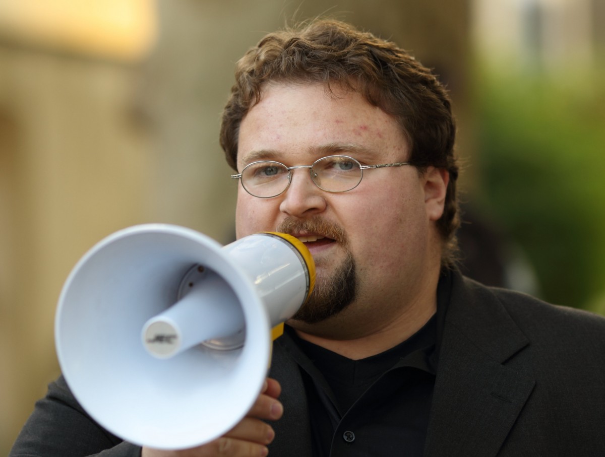 Volksverhetzung vor Asyl-Unterkunft? Freispruch für Trierer Rechtsextremist wird überprüft