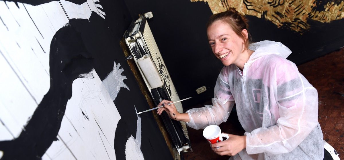 „Ee coolen Ofschloss“: 25 E-Schüler des LGE machen ein Haus in der rue du Fossé zum Kunstwerk