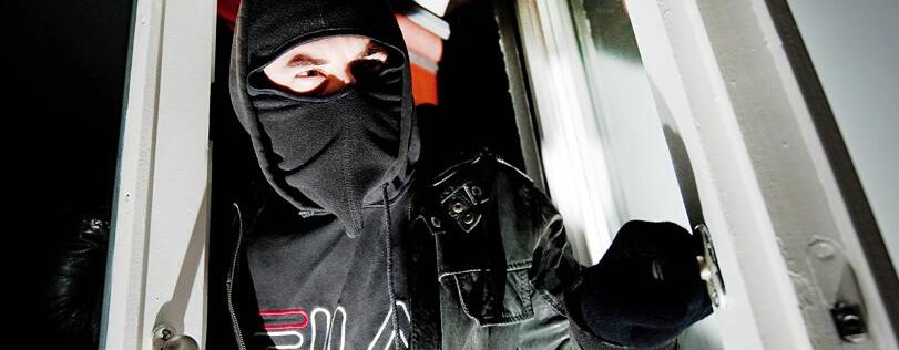 Alles falsch gemacht: Einbrecher prügeln sich am Tatort in Belair – sturzbetrunken und mit Kokainkugeln im Gepäck