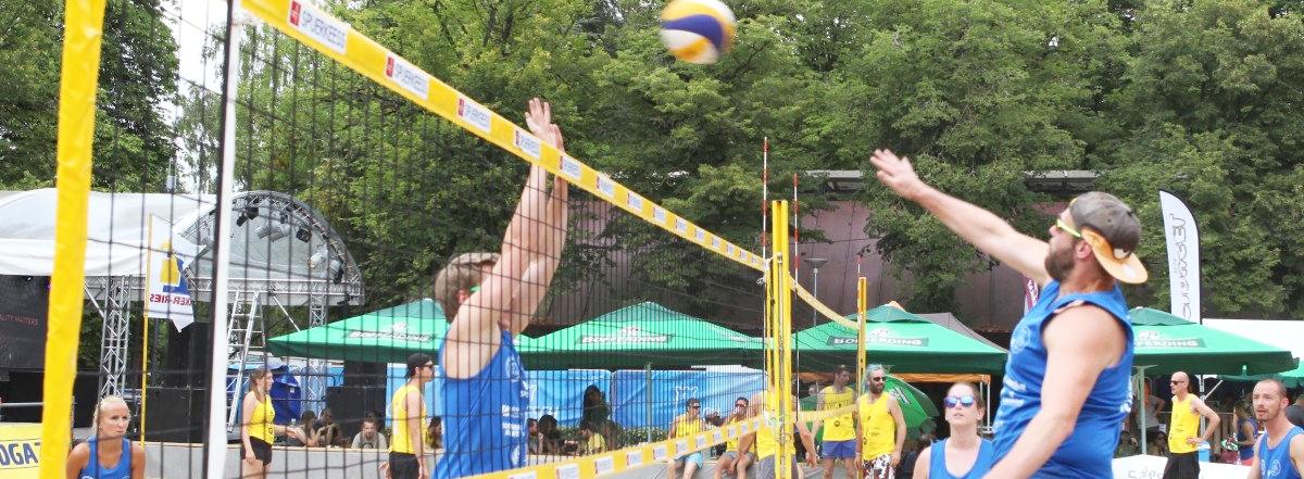Auf dem Berg liegt der Strand: In Esch steigt das 25. Volleyball-